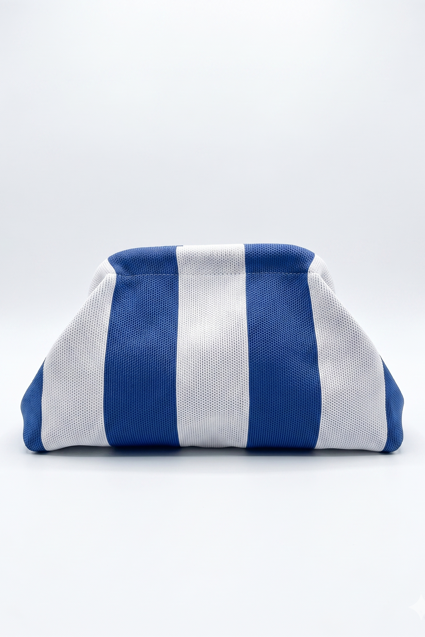 BEACH NECESER BLUE/WHITE