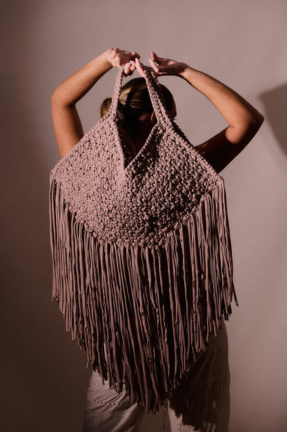 THE MAXI IKIGAI TOTE IN MOCHA
